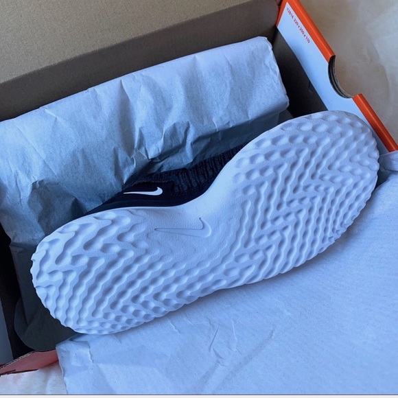 Nike Renew Arena Sneaker - Women - Picture 5 of 5